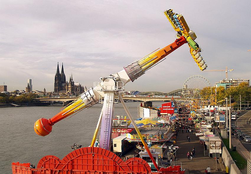 Tag Kirmes 1 P046.JPG